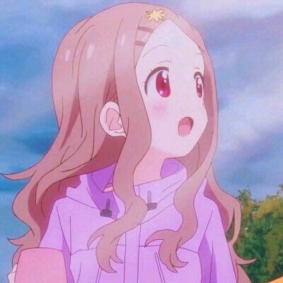 男子从背后加速冲撞女孩倒地后逃走